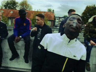 Pietju Bell lost video voor nieuwe track 'Gelukzoekers'