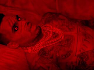 Chris Brown dropt duistere video van 'High End' met Future en Young Thug