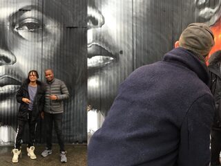 Doe als Ronnie Flex: Ga op de foto met het nieuwste Ronnie-kunstwerk