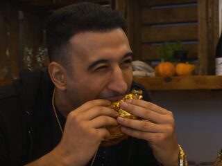 Qucee en Nesim eten de duurste hamburger ter wereld