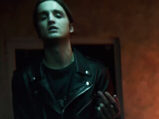 Nandoleaks: Kevin en Emms slaan de handen ineen op nieuwe single 'Niet Alleen'