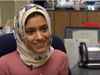 Tahera Rahman is de eerste gesluierde reporter op Amerikaanse televisie