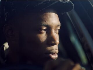 Sevn Alias dropt de videoclip van Ik Trap