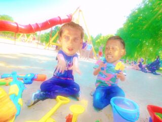 Yung Felix en Bokoesam releasen 'We Kunnen Dit Doen'-video met Cartiez en Bokoedro