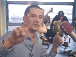 Morad en YousToub geven Yung Felix energie in Behind The Stories