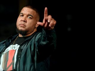 Spanker, Idaly, Latifah en Cho de DiXte met 'Bende'