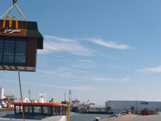 Deze zomer kan er een mini-Maccie in je tuin komen te staan