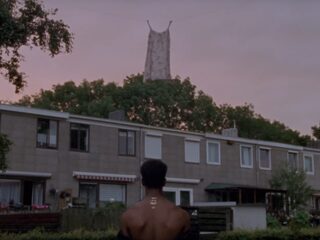 Ronnie Flex en BLØF releasen aangrijpende video van 'Omarm Me'