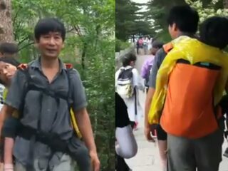 Chinese man draagt zieke vrouw op zijn rug om haar de wereld te laten zien