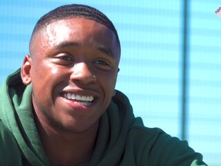 Het pleintje van Steven Bergwijn: "Als ik kan, koop ik een eiland voor mijn ouders"