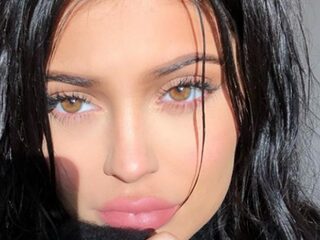 Kylie Jenner mag bijna drinken en viert dat zeer uitgebreid