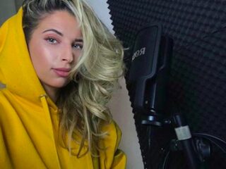 Door haatreacties over lesbiennes belandde Kamilia (25) in ziekenhuis