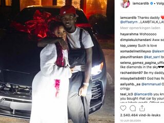 Offset faket noodgeval en verrast Cardi B met Lamborghini