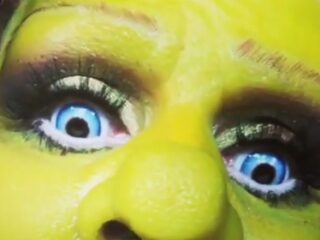 De halloweenoutfits van de celebrities waren next level dit jaar