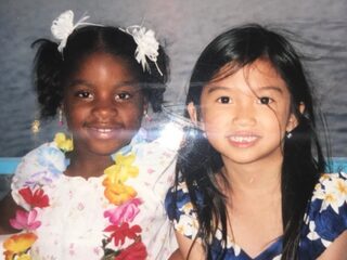 Vakantie-BFF's die contact waren verloren na jaren herenigd door Twitter