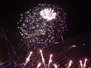 Vuuwerk minder goed te zien dit jaar door dichte mist