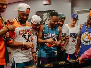 Social Talk: Bruno Mars geeft bandleden dikke bonus en BN'ers massaal op vakantie