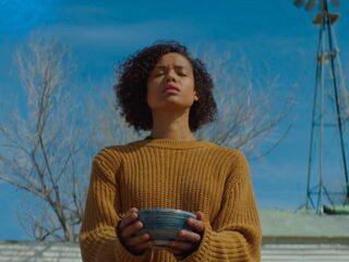 Drie generaties vrouwen moeten superkrachten verborgen houden in Fast Color