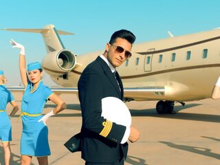 Bevat de zomertune van L'Algerino een knipoog naar de Algerijnse president?