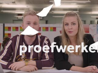 Schoolstress: geven sommige scholen te veel toetsen?