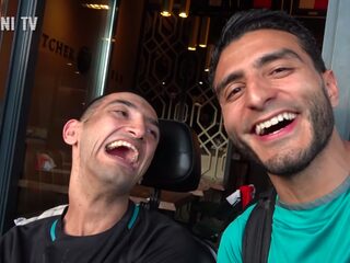 Touzani neemt voetbalfans met beperking mee naar Feyenoord en Arsenal