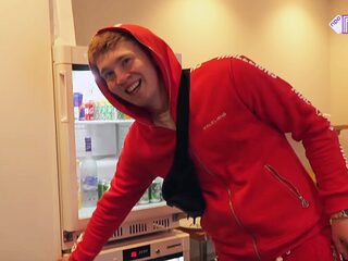 Zo beleefde Snelle de uren voor zijn uitverkochte show in de Melkweg