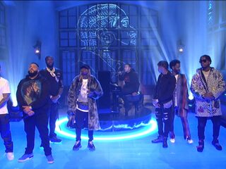 DJ Khaled geeft indrukwekkend SNL-optreden met zeven beroemde artiesten