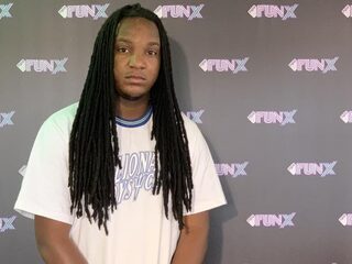 Jonna Fraser is terug van weggeweest en dropt nieuwe track 'Uno'