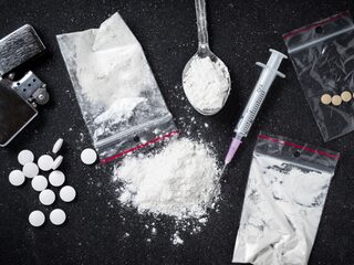 Politie lijkt strijd tegen drugscriminaliteit te verliezen in Amsterdam