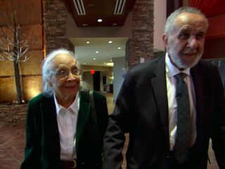 Leerlingen zorgen dat Afro-Amerikaans stel huwelijksreis van 62 jaar terug kan overdoen