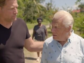 Jan (84) wordt onverwachts herenigd met zijn dochter in Suriname