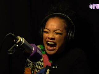 Lauwtje schreeuwt de boel bij mekaar tijdens DiXte Confessions