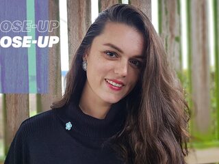 Nicky (29): "Ik wil jongeren laten zien hoe mooi en belangrijk ouderenwerk is"