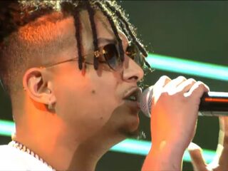 Ronnie Flex & Deuxperience doen nieuw nummer 'Wacht' bij De Wereld Draait Door