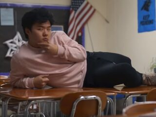 Jongen die geweigerd werd aan Harvard maakt viral rapvideo: 'Please Let Me In'