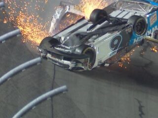 Coureur zwaargewond na crash bij Amerikaanse race Daytona 500