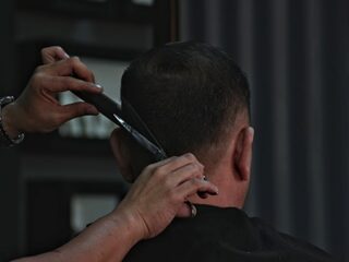 Kappers willen zo snel mogelijk weer aan het werk