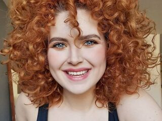 Fabiënne verdient geld met sexy foto's: "Sommige mannen geilen op mijn oksels"