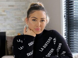 Fadim Kurt over haatcomments, zwangerschap en kinderen op social media