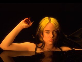 Billie Eilish deelt krachtige video over body- en slutshaming