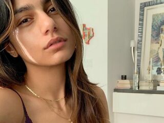 Mia Khalifa blij met miljoen handtekeningen om pornovideo's te verwijderen