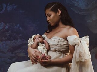 Usain Bolt deelt opvallende naam en superschattige foto's van dochtertje