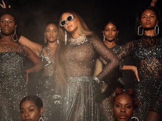 Visueel album Black Is King uit: 'Beyoncé is koningin van de visuals'