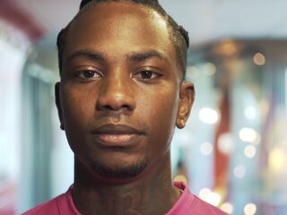 Eljero Elia doet aangifte na racistische tweet en ernstige bedreigingen