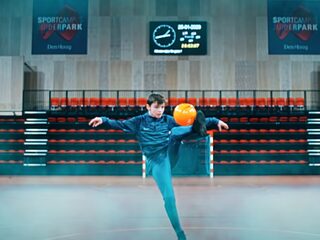 Straatvoetballer Joris ging viral op Instagram van FC Barcelona