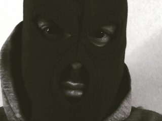 Pedo-hunter vertelt over werkwijze: "We renden met 20 man achter hem aan"