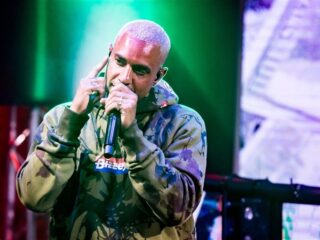 Bizzey over depressie en verslaving: 'dacht dat ze beter af waren zonder mij'