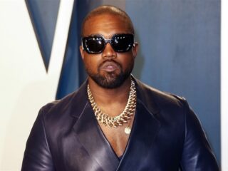 Kanye West toegevoegd aan lijst met 'vijanden van Oekraïne' sinds bezoek aan Moskou