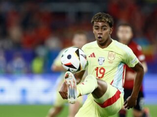 Spaanse international Lamine Yamal (16) slaagt voor middelbare school tijdens EK