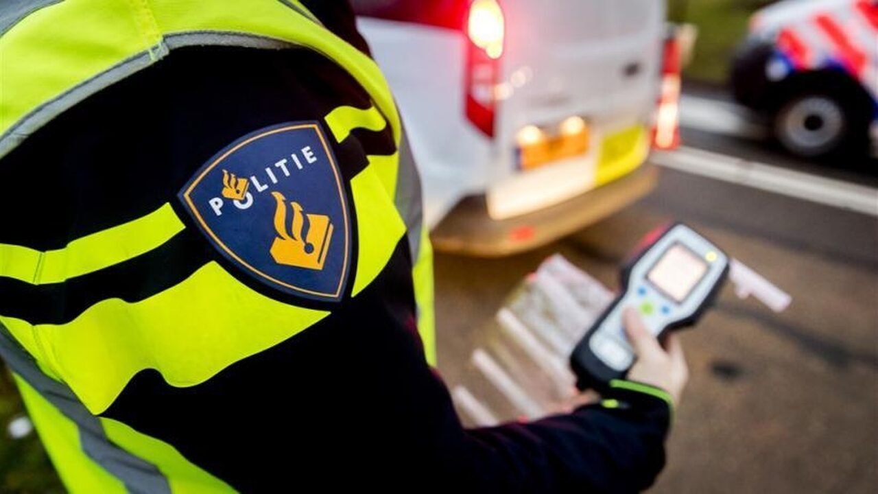 Rijden met alcohol op? Dan kan je straks meteen je rijbewijs kwijtraken FunX.nl Rijden met alcohol op? Dan kan je straks meteen je rijbewijs kwijtraken FunX.nl